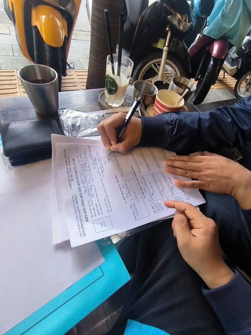 Đấu giá xe ô tô