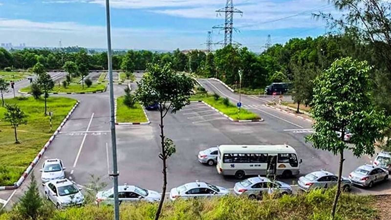 Đấu giá xe ô tô